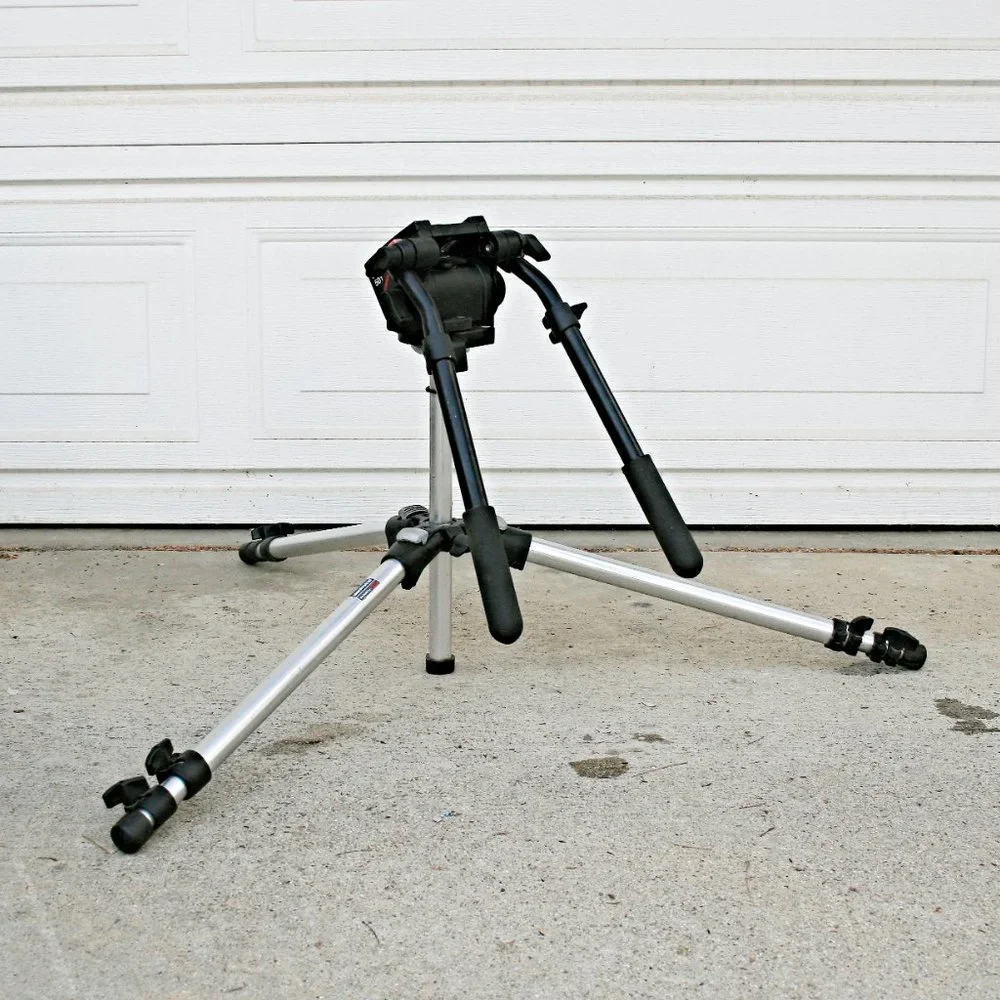 Manfrotto 30001N Pro Tripod w/ 501 Fluid Head no quick release 12 to 62